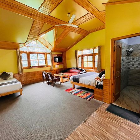 Hotel Hollywood Manali - Scenic River & Mountain View With Premium Rooms Εξωτερικό φωτογραφία