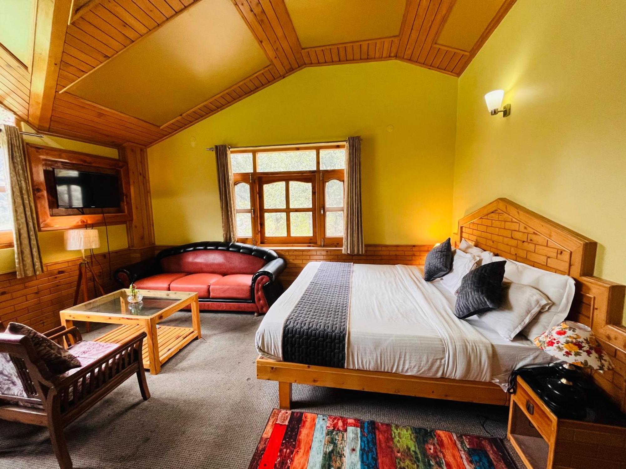 Hotel Hollywood Manali - Scenic River & Mountain View With Premium Rooms Εξωτερικό φωτογραφία