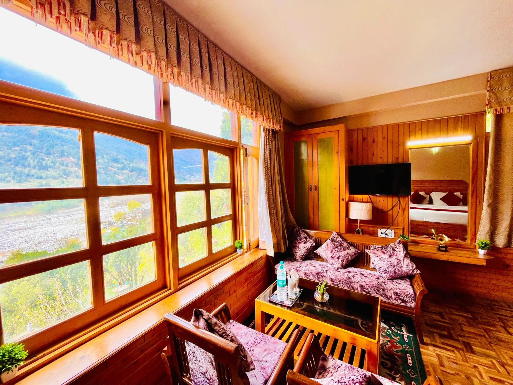 Hotel Hollywood Manali - Scenic River & Mountain View With Premium Rooms Εξωτερικό φωτογραφία