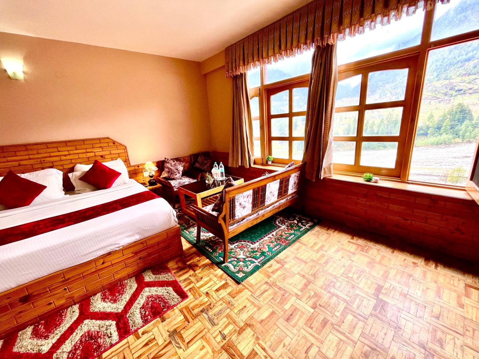 Hotel Hollywood Manali - Scenic River & Mountain View With Premium Rooms Εξωτερικό φωτογραφία