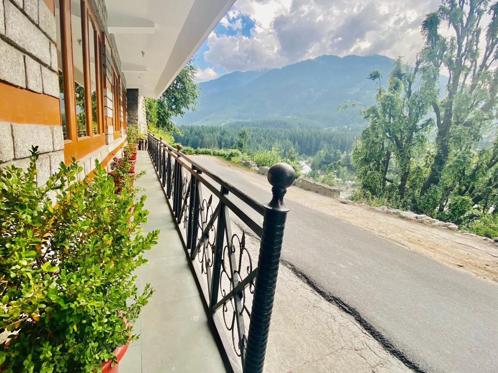 Hotel Hollywood Manali - Scenic River & Mountain View With Premium Rooms Εξωτερικό φωτογραφία