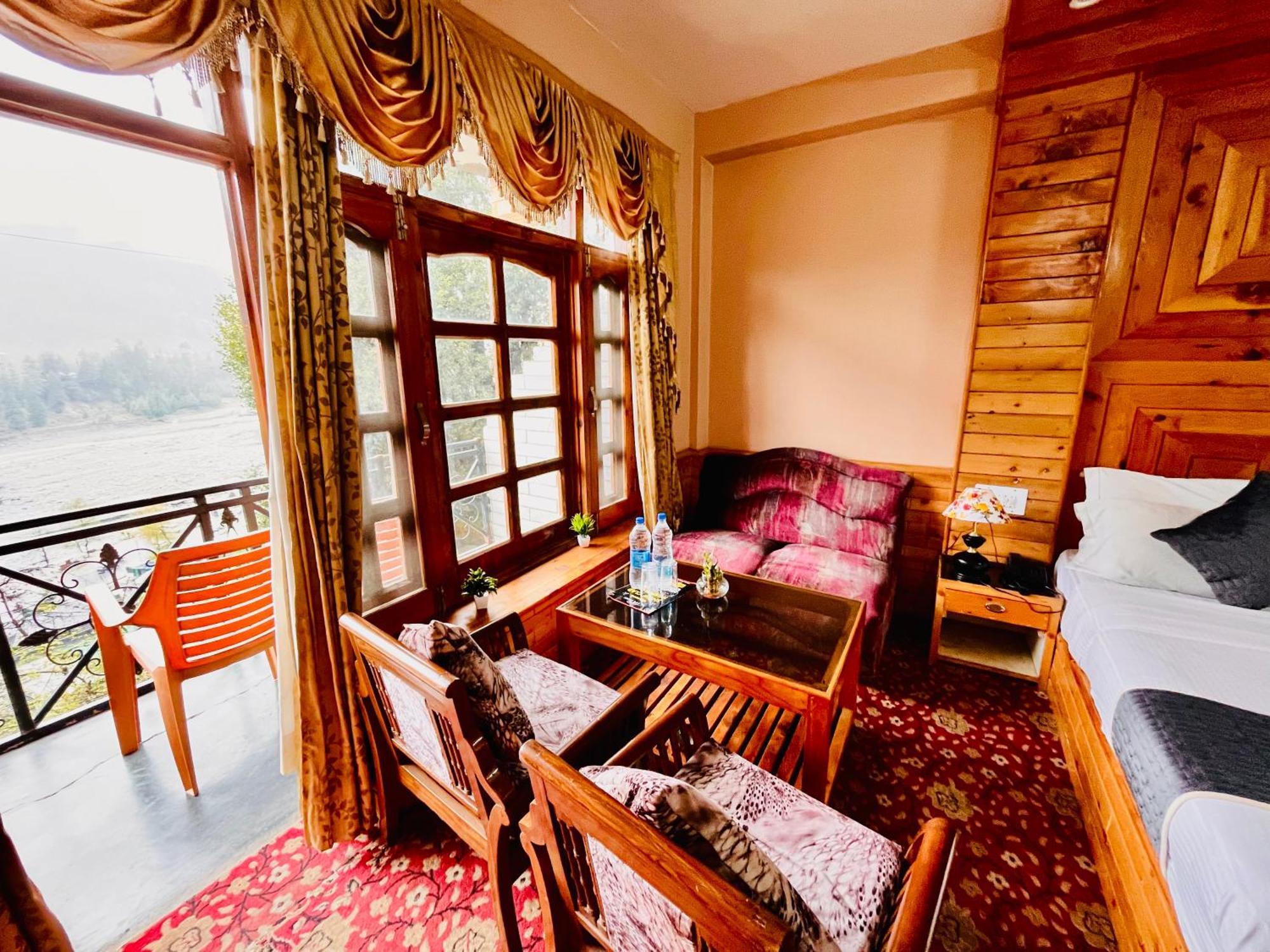 Hotel Hollywood Manali - Scenic River & Mountain View With Premium Rooms Εξωτερικό φωτογραφία