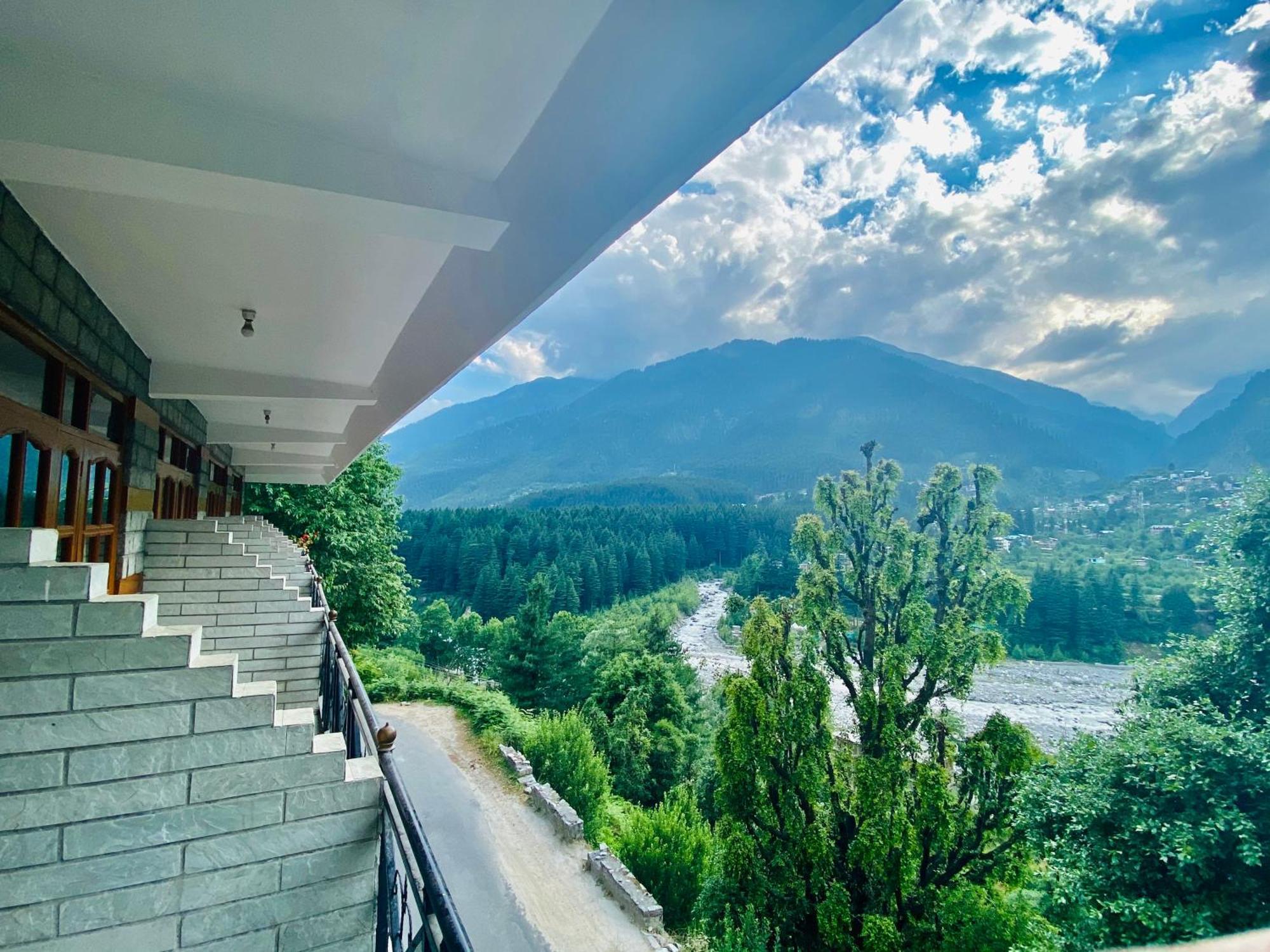 Hotel Hollywood Manali - Scenic River & Mountain View With Premium Rooms Εξωτερικό φωτογραφία