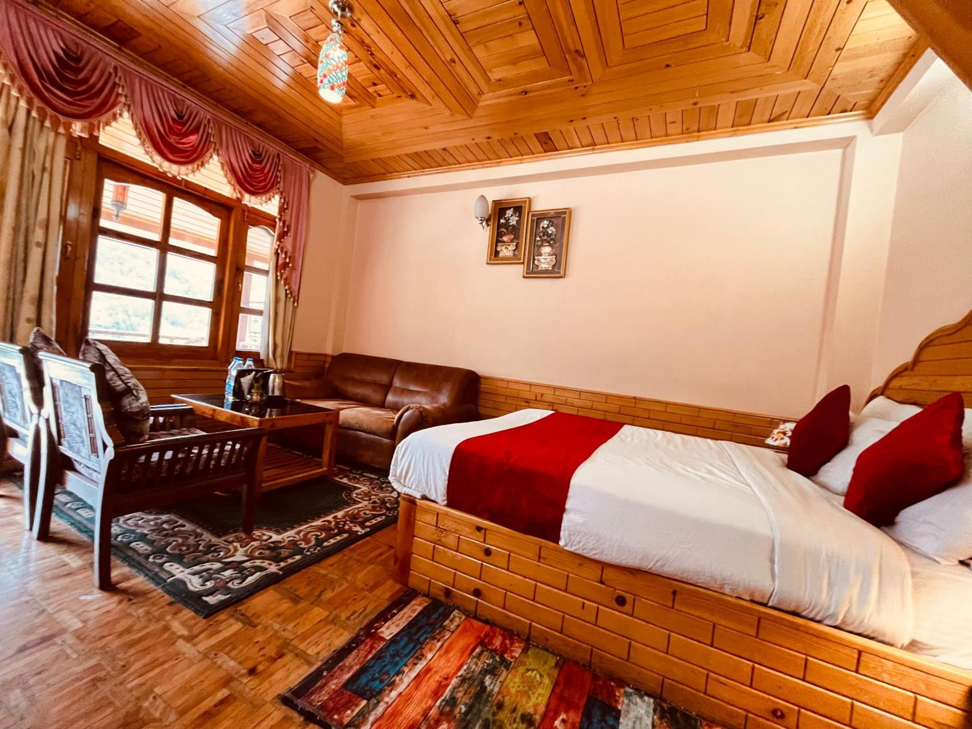 Hotel Hollywood Manali - Scenic River & Mountain View With Premium Rooms Εξωτερικό φωτογραφία